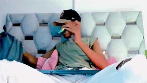 tiago_xxx_ online show from 26, 10, 2025