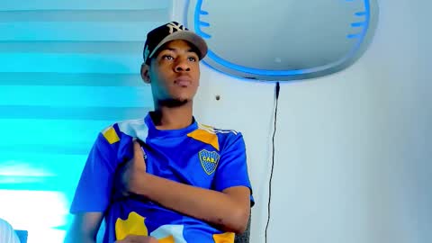 tiago_xxx_ online show from 12, 11, 2025