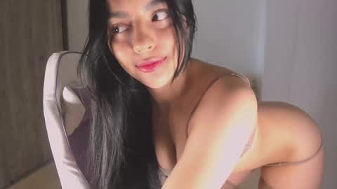 Tiaraaa 02 online show from 9, 9, 2025