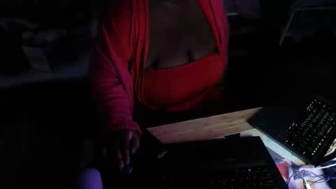 Tierra Henri online show from 24, 11, 2025