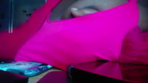 Tierra Henri online show from 14, 12, 2025