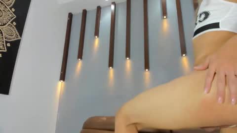 tifanny_doll01 online show from 1, 11, 2025