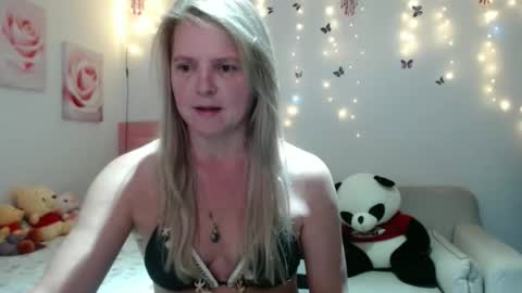 Snapshot of tifanycoopers chatting on 11, 3, 2026 Tifany online show from 11, 3, 2026