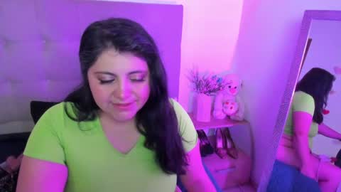 Tiff Luxx online show from 13, 4, 2026