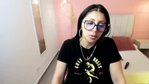 Snapshot of tiffani__love chatting on 8, 3, 2025 Tiffany online show from 8, 3, 2025