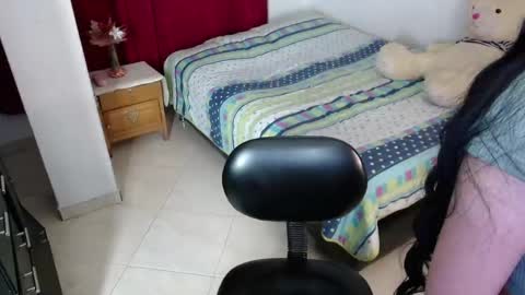 Snapshot of tiffani_williams chatting on 27, 11, 2025 tifany online show from 27, 11, 2025