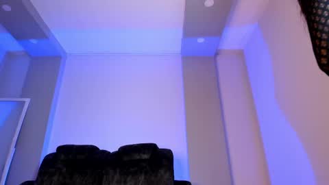 tiffany_sander online show from 7, 10, 2025