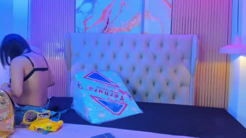 Tiffany online show from 13, 4, 2026