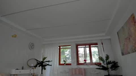 Tiffany Houston online show from 7, 12, 2024