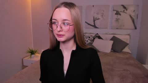 Tiffany online show from 3, 2, 2025