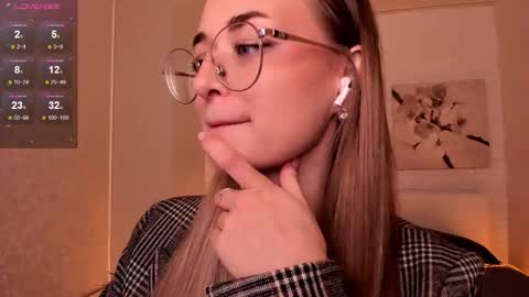 Tiffany online show from 8, 10, 2025