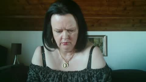 TiffanyMature online show from 27, 9, 2025