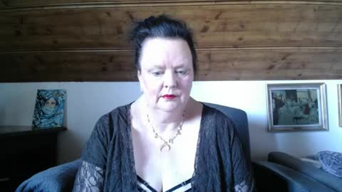 TiffanyMature online show from 25, 4, 2026