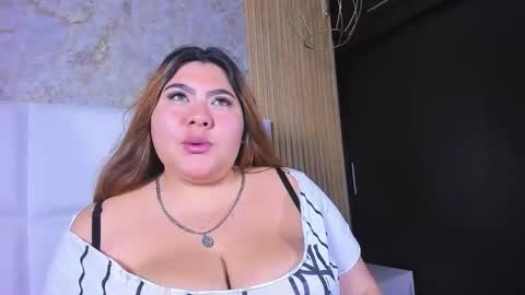 Snapshot of tiffanymonrow chatting on 8, 4, 2026 TiffanyMonrow online show from 8, 4, 2026