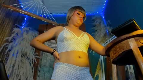 tiffanyy_deluxe online show from 23, 10, 2025