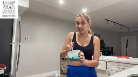 Tiffstreatsxoxo online show from 20, 11, 2025