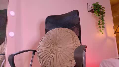 Tiffany  online show from 11, 10, 2025