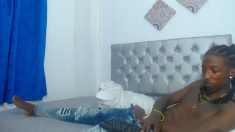Snapshot of tight_ebony chatting on 15, 1, 2025 Ashley online show from 15, 1, 2025
