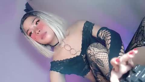 tight_elliana online show from 19, 11, 2025