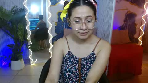Tiiana online show from 8, 4, 2026