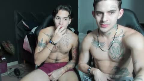 Snapshot of timothy_eliot chatting on 5, 2, 2025 wanna play bareback uncut colombian couple new twink bbk online show from 5, 2, 2025
