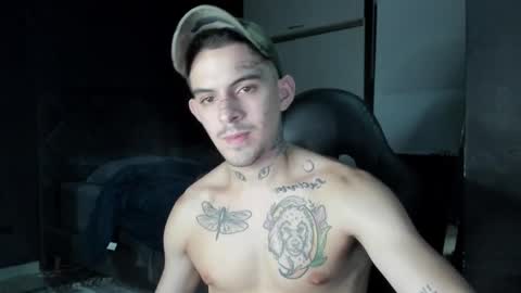 Snapshot of timothy_eliot chatting on 16, 9, 2025 wanna play bareback uncut colombian couple new twink bbk online show from 16, 9, 2025