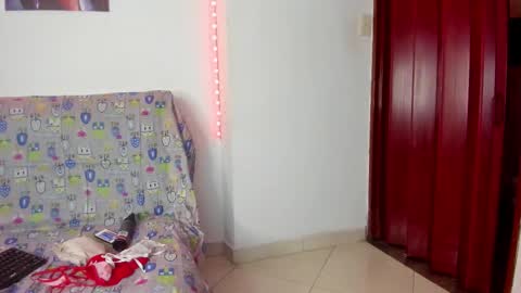 tinas_smith online show from 1, 11, 2025