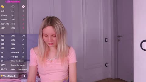 Snapshot of tinasiner chatting on 8, 12, 2024 tinasiner online show from 8, 12, 2024