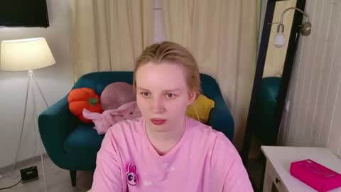 tinasiner online show from 11, 6, 2026