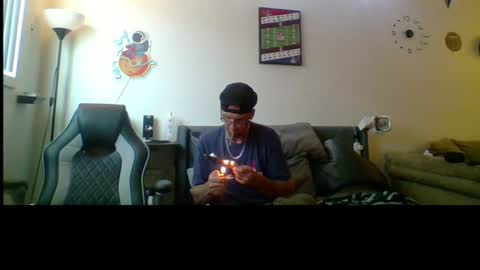 Snapshot of tink2002 chatting on 20, 7, 2026 Quirky lovebirds online show from 20, 7, 2026
