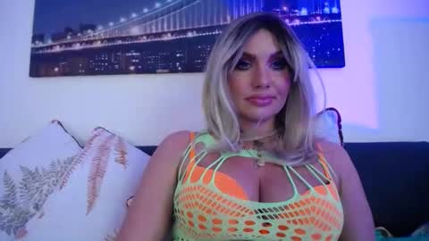 Snapshot of tinkerbell822 chatting on 19, 2, 2025 tinkerbell822 online show from 19, 2, 2025