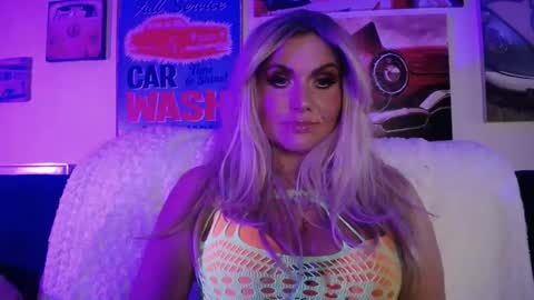Snapshot of tinkerbell822 chatting on 12, 3, 2025 tinkerbell822 online show from 12, 3, 2025