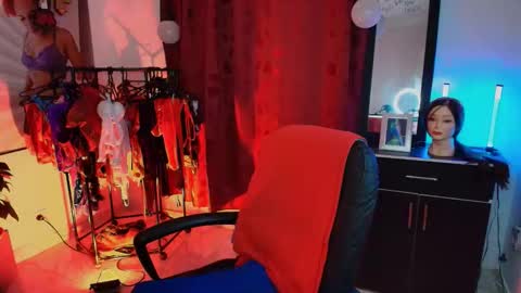 I AM BELLA  ----------- follow my  IG  TINNS 69 online show from 3, 12, 2025