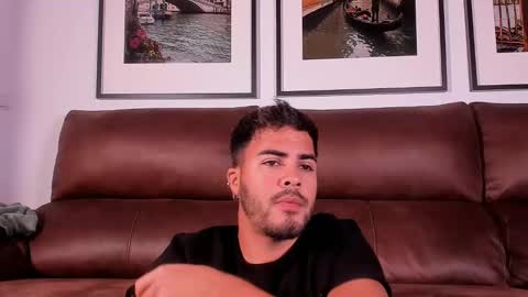 Snapshot of tinoclandestino chatting on 1, 12, 2024 tinoclandestino online show from 1, 12, 2024