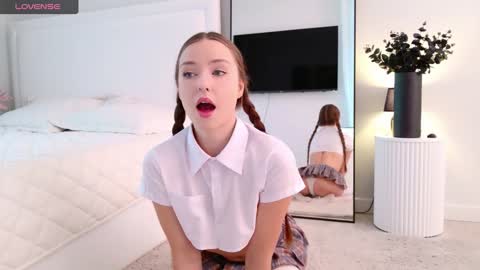 Im Tiny   -- Online  at 8 AM GMT  online show from 28, 11, 2025