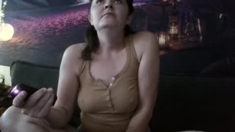 tinyassbossymilf online show from 27, 6, 2026