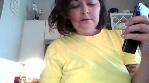 tinyassbossymilf online show from 30, 7, 2026