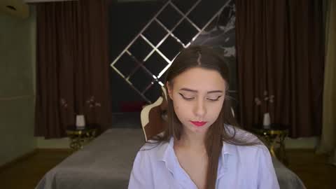 tinynataliee online show from 13, 12, 2025