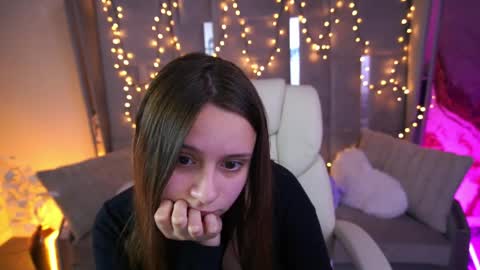 Snapshot of tinynataliee chatting on 14, 5, 2026 tinynataliee online show from 14, 5, 2026