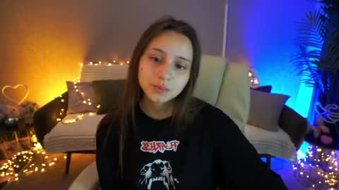 Snapshot of tinynataliee chatting on 18, 5, 2026 tinynataliee online show from 18, 5, 2026