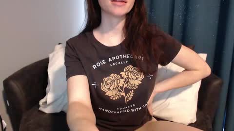 TinyyTina online show from 14, 1, 2025