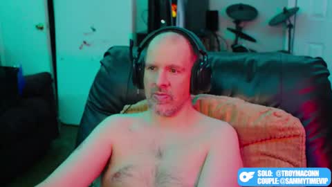 Snapshot of tkmacon chatting on 15, 1, 2026 TK Maconn online show from 15, 1, 2026