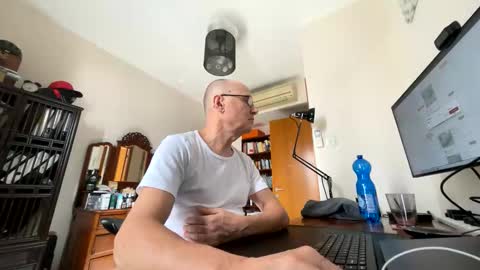 TKSnoopy online show from 1, 2, 2026