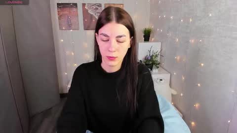 2 GMT Mo Tu We Th Fr 10am-4am online show from 20, 10, 2025