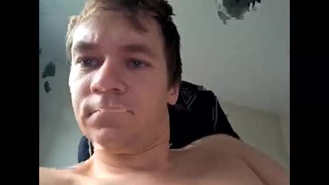 Snapshot of tobiasz950215 chatting on 27, 10, 2025 tobiasz950215 online show from 27, 10, 2025