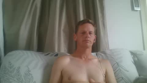 Snapshot of toby1530 chatting on 24, 1, 2025 Kiwiboy online show from 24, 1, 2025