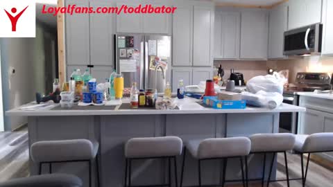 Snapshot of toddbator chatting on 25, 5, 2026 Todd Bator online show from 25, 5, 2026