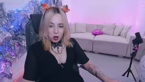 Tolli Moll online show from 11, 12, 2024