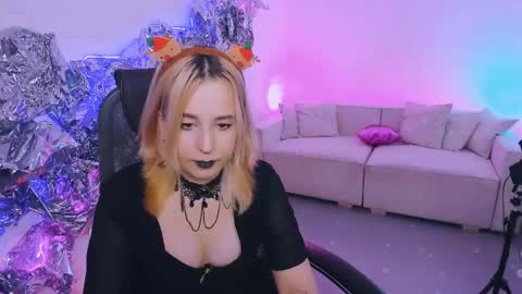 Tolli Moll online show from 11, 12, 2024