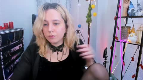 Tolli Moll online show from 9, 1, 2025